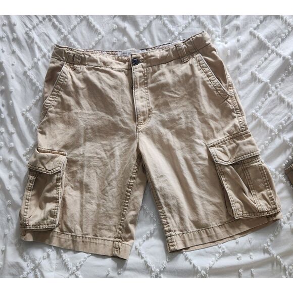 Aeropostale Men’s Cargo Shorts – Size 36 (Pre-owned, Excellent Condition) - Picture 1 of 3